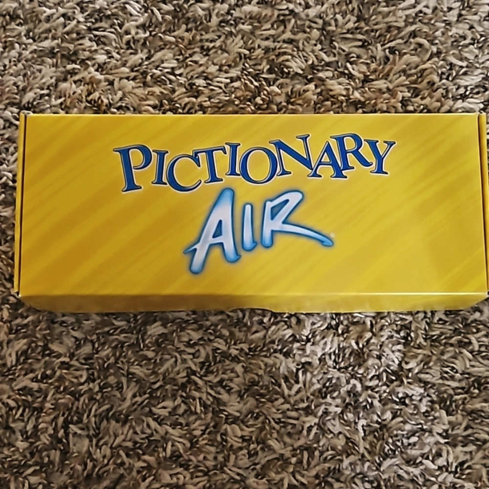 Mattel Games Pictionary Air Family Game for Kids & Adults